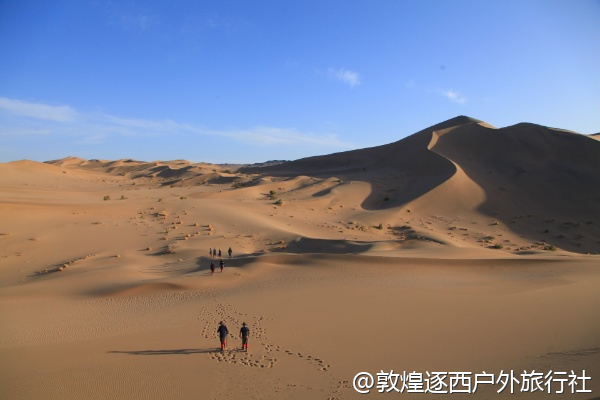 戈壁徒步时能飞无人机吗?需要提前报备吗?