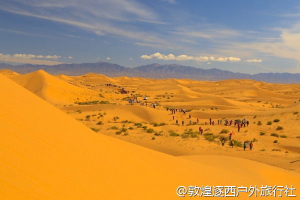 我们团队有几个人体力不好，能骑骆驼跟着徒步队伍吗？
