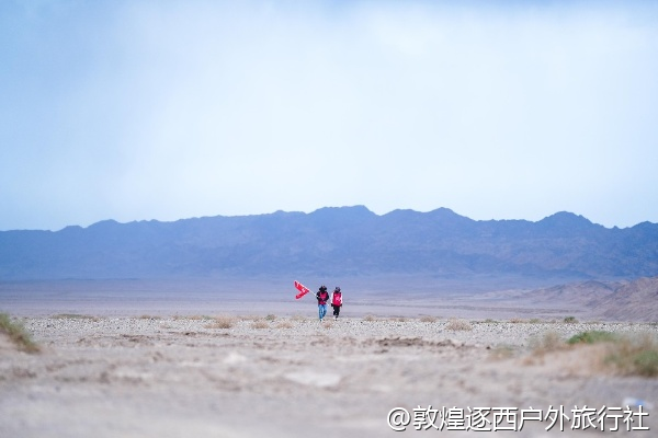 从杭州飞敦煌，想顺便去一下阳关，怎么安排合理？
