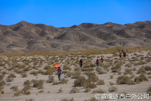 想参加一个包含敦煌文化讲座的徒步团，有这种深度体验吗？