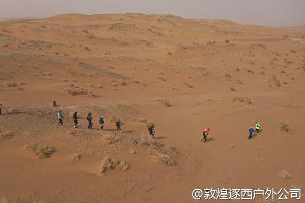 戈壁徒步时怎么判断自己是否脱水？